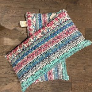 NWOT-Set- oversized boho pillows